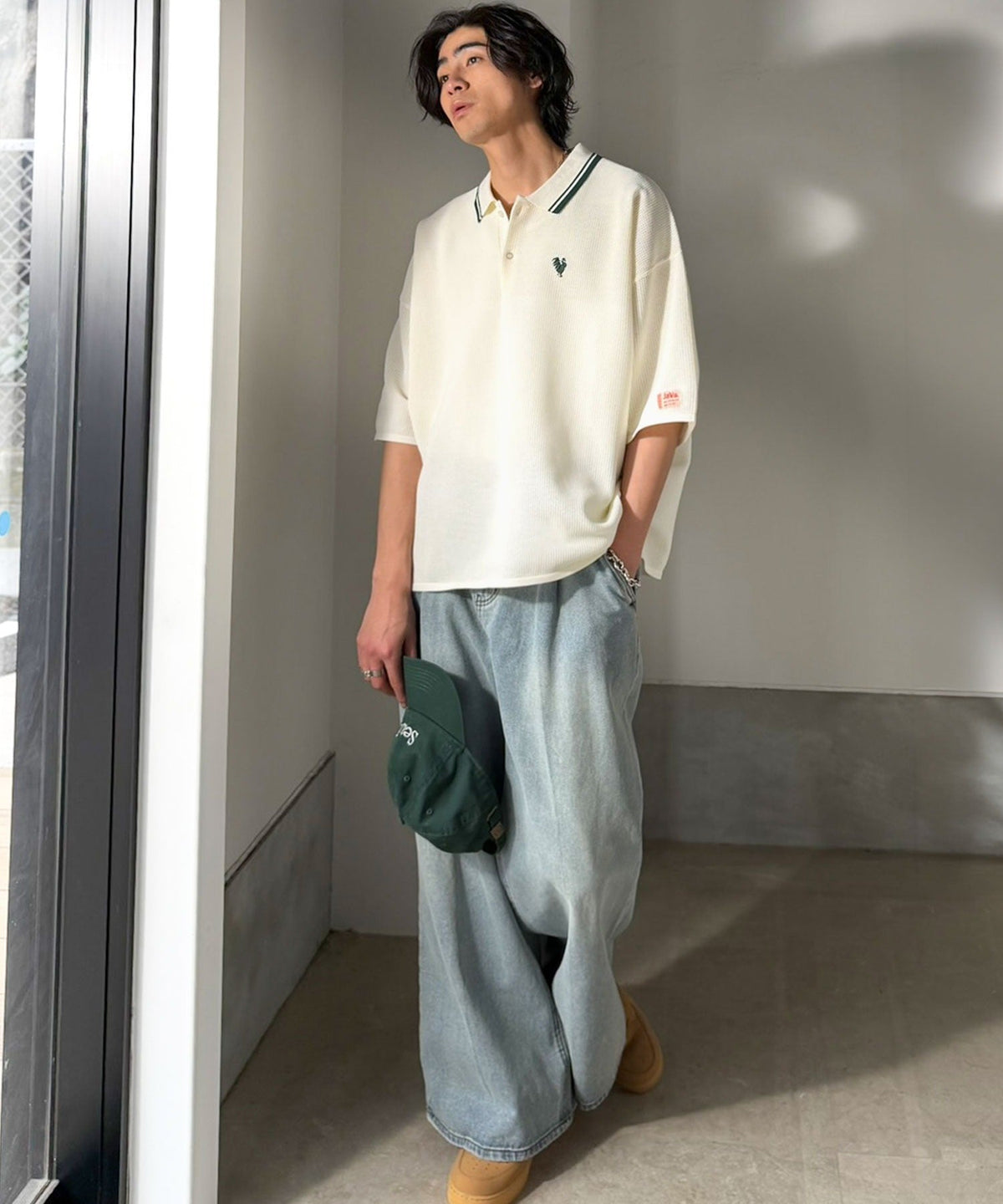 《JaVaジャバコラボ》軽くて涼しくてアイロン要らず！ワンポイント刺繍入り 襟ライン配色 サマーニットポロシャツ（半袖） jo1250001
