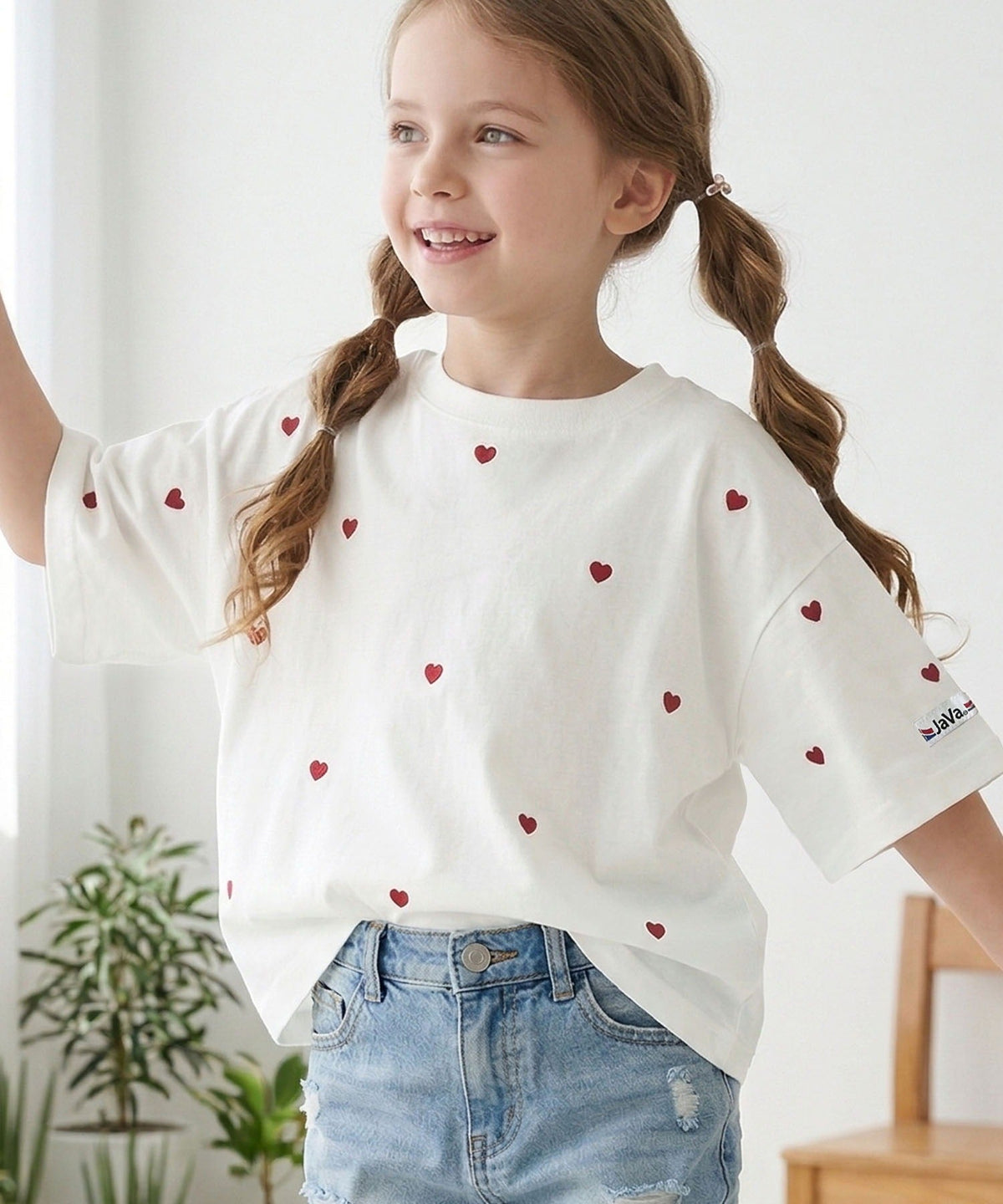 【キッズ】《JaVaジャバコラボ》親子お揃い リンクコーデできちゃう！ミニハート刺繍Tシャツ（半袖） jk1010470