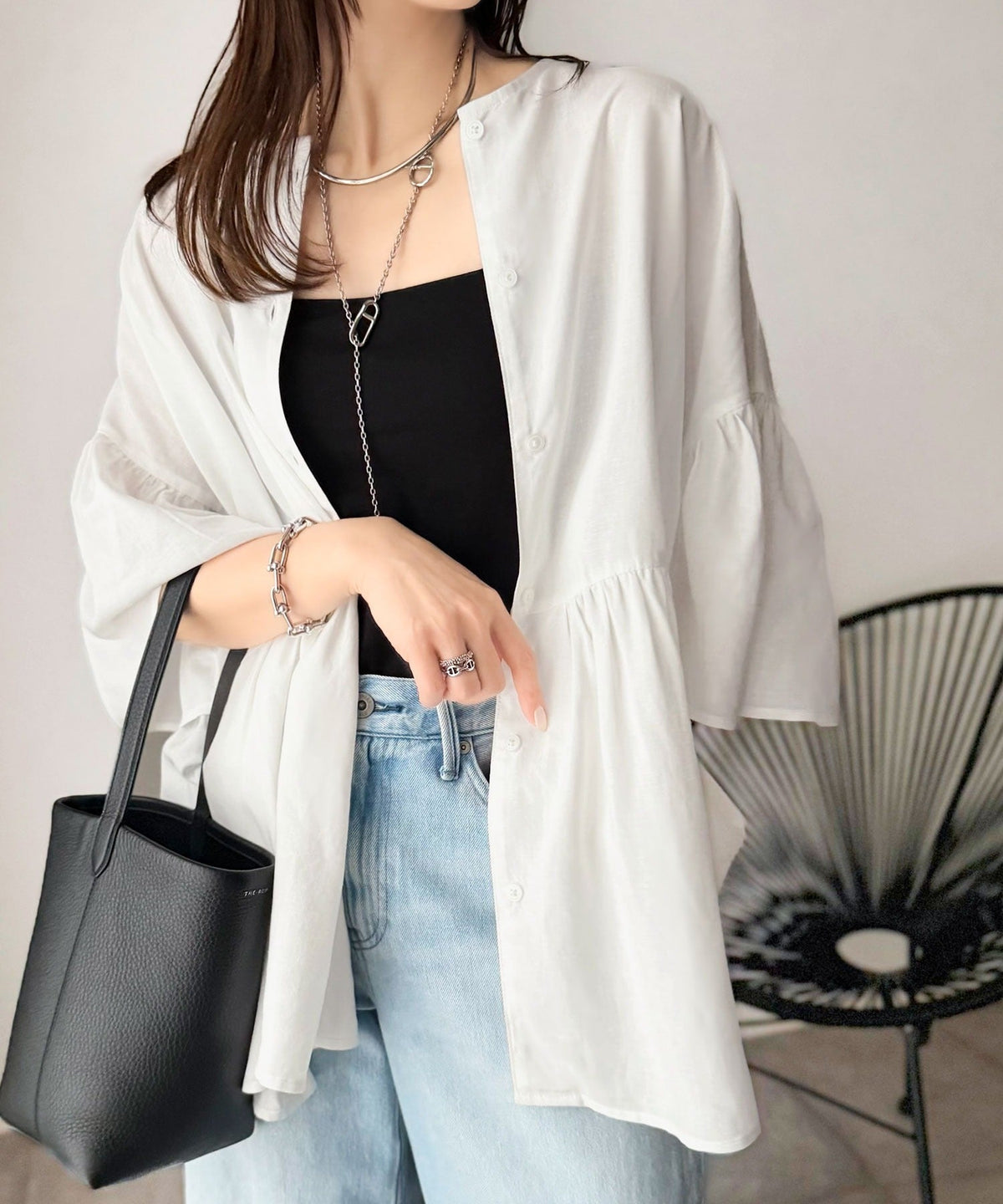 【接触冷感・UVカット機能付き】涼感ひらり、上品きれい。麻混 前後2way 袖フリルウエスト切り替え ペプラムブラウス ce1010543