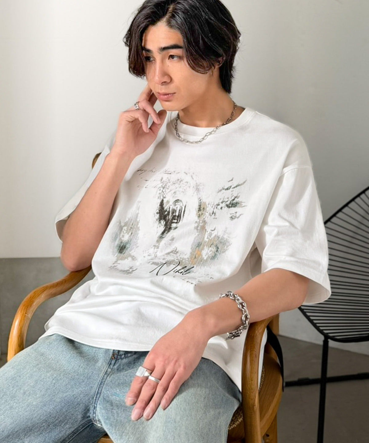 綿100％ ワンポイント刺繍入り ヴィンテージ グラフィックアソートTシャツ／Vintage Graphic Assorted T-Shirt co1320010
