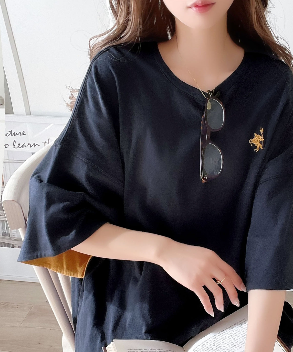 プラスワンでトレンド感UP。綿100%胸刺繍リバーシブルTシャツ ce1050179