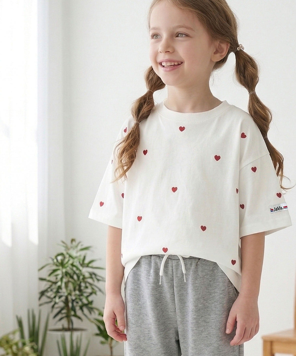 【キッズ】《JaVaジャバコラボ》親子お揃い リンクコーデできちゃう！ミニハート刺繍Tシャツ（半袖） jk1010470