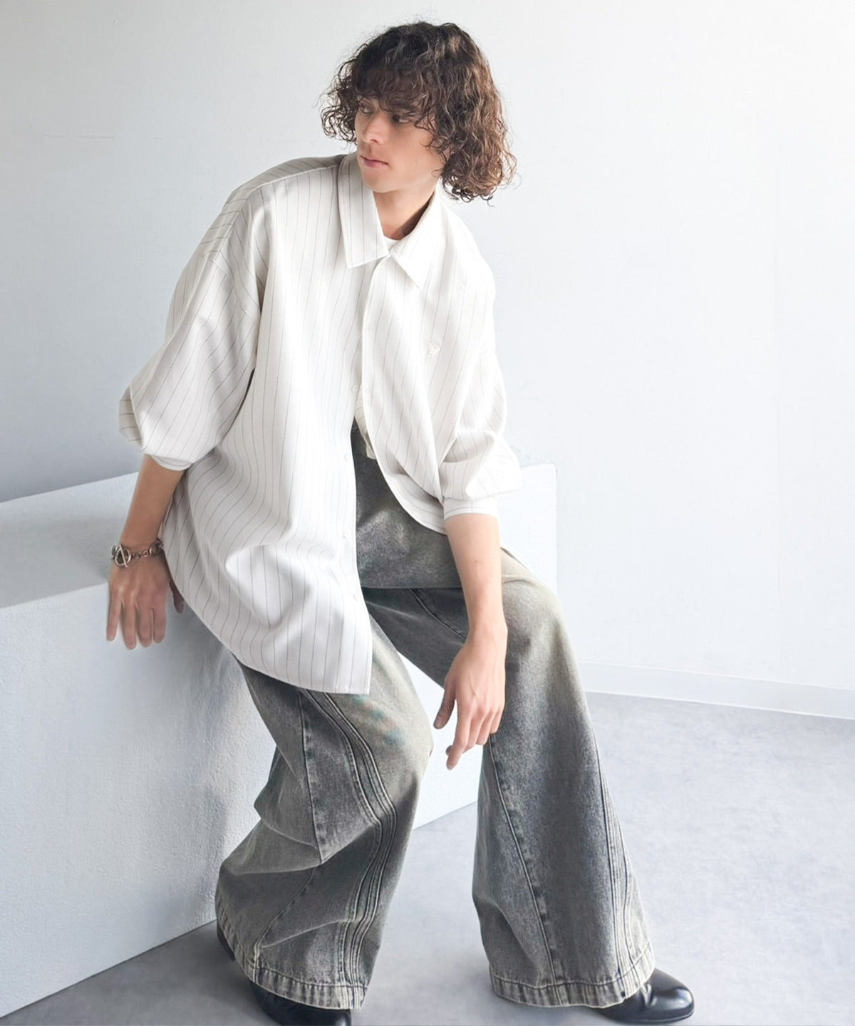 【Classical Origin】「大人のさりげなさ。」刺繍入りストライプ柄オーバーサイズシャツ（長袖）/Embroidered Stripe Pattern Oversized Shirt co1010023
