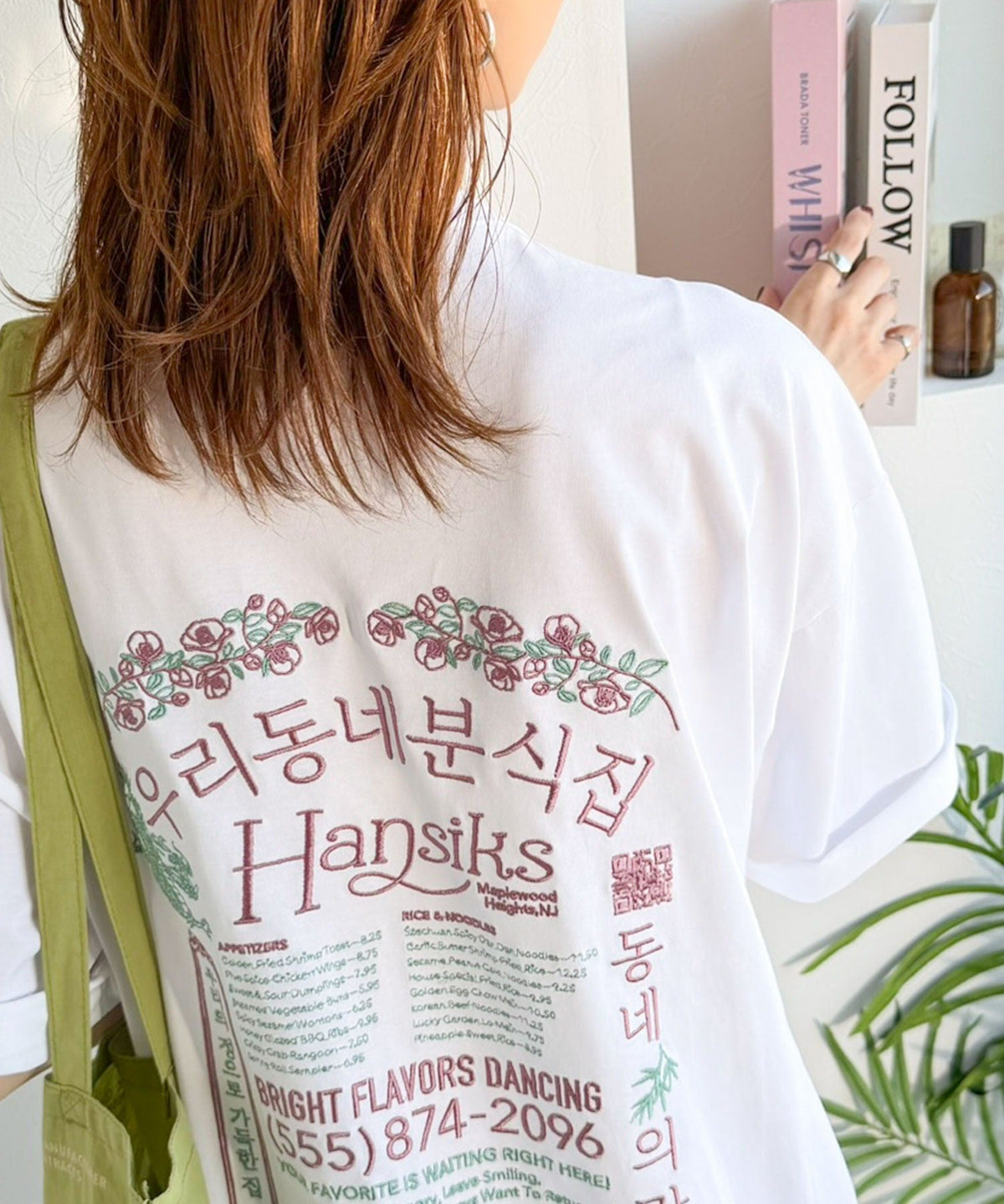 《JaVaジャバコラボ》バック刺繍が主役の一枚♪オーバーサイズ ハングル刺繍バックプリントビッグTEE jv1260552