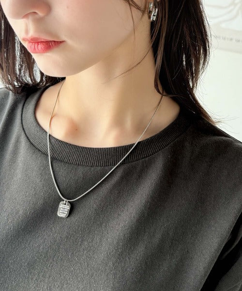 華やかさとこなれ感を両立！レースアップデザインクロップドＴシャツ(半袖) ce1010407