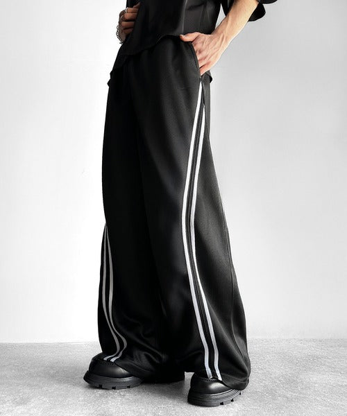 Curve Line Wide Track Pants／カーブラインワイドトラックパンツ co1150006