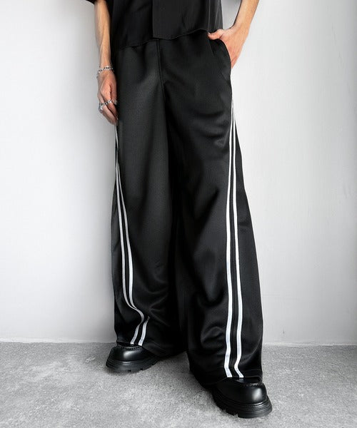 Curve Line Wide Track Pants／カーブラインワイドトラックパンツ co1150006
