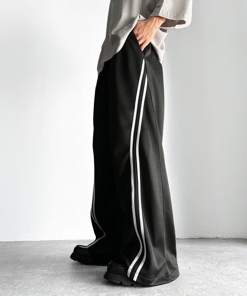 Curve Line Wide Track Pants／カーブラインワイドトラックパンツ co1150006