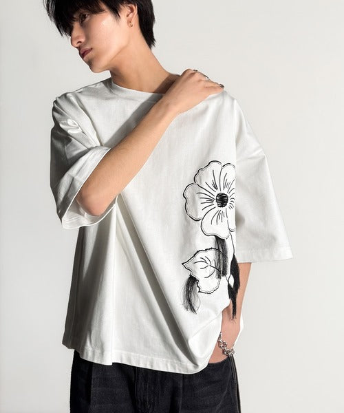 Flower Stitch Applique Design T-Shirt／綿100％フラワーステッチアップリケデザインTシャツ co1150017