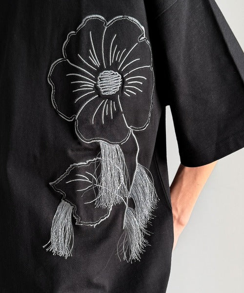 Flower Stitch Applique Design T-Shirt／綿100％フラワーステッチアップリケデザインTシャツ co1150017
