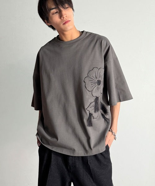 Flower Stitch Applique Design T-Shirt／綿100％フラワーステッチアップリケデザインTシャツ co1150017