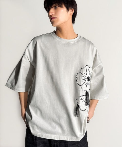 Flower Stitch Applique Design T-Shirt／綿100％フラワーステッチアップリケデザインTシャツ co1150017