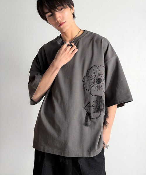 Flower Stitch Applique Design T-Shirt／綿100％フラワーステッチアップリケデザインTシャツ co1150017