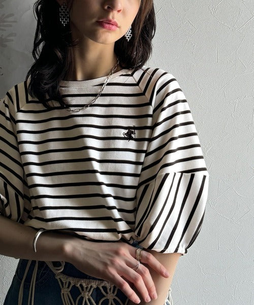 大人の上品シンプル。ワンポイント刺繍ランタンスリーブボーダートップス ce1330024