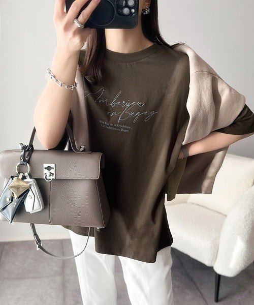 大人カジュアルに映える。綿100％胸元筆記体ロゴなめらかシルケット風Tシャツ（半袖） ce1330030