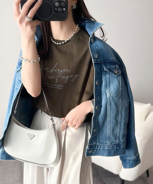 大人カジュアルに映える。綿100％胸元筆記体ロゴなめらかシルケット風Tシャツ（半袖） ce1330030
