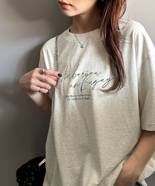 大人カジュアルに映える。綿100％胸元筆記体ロゴなめらかシルケット風Tシャツ（半袖） ce1330030