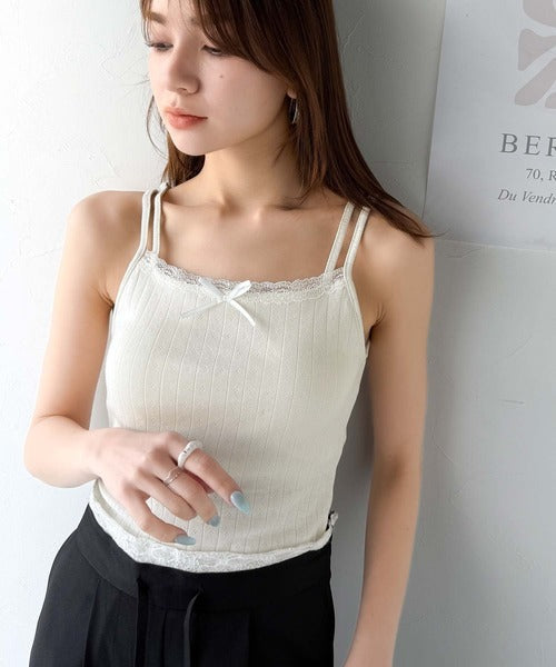 【mily bilet】１枚で今っぽデザイン。小花柄ダブルストラップリボンカップ付きレースキャミソール mi1019081