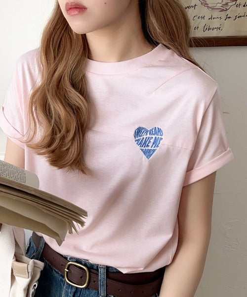 大人のこなれたシンプルスタイル。タックデザインハート刺繍Tシャツ(半袖) ce1050287
