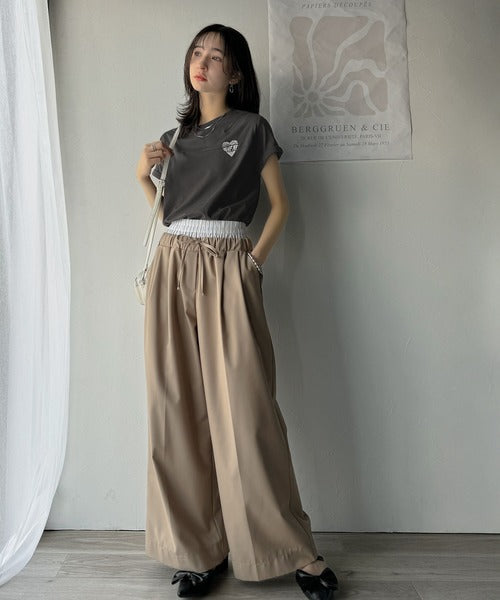 大人のこなれたシンプルスタイル。タックデザインハート刺繍Tシャツ(半袖) ce1050287