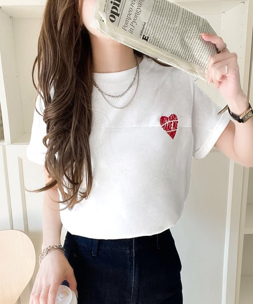 大人のこなれたシンプルスタイル。タックデザインハート刺繍Tシャツ(半袖) ce1050287