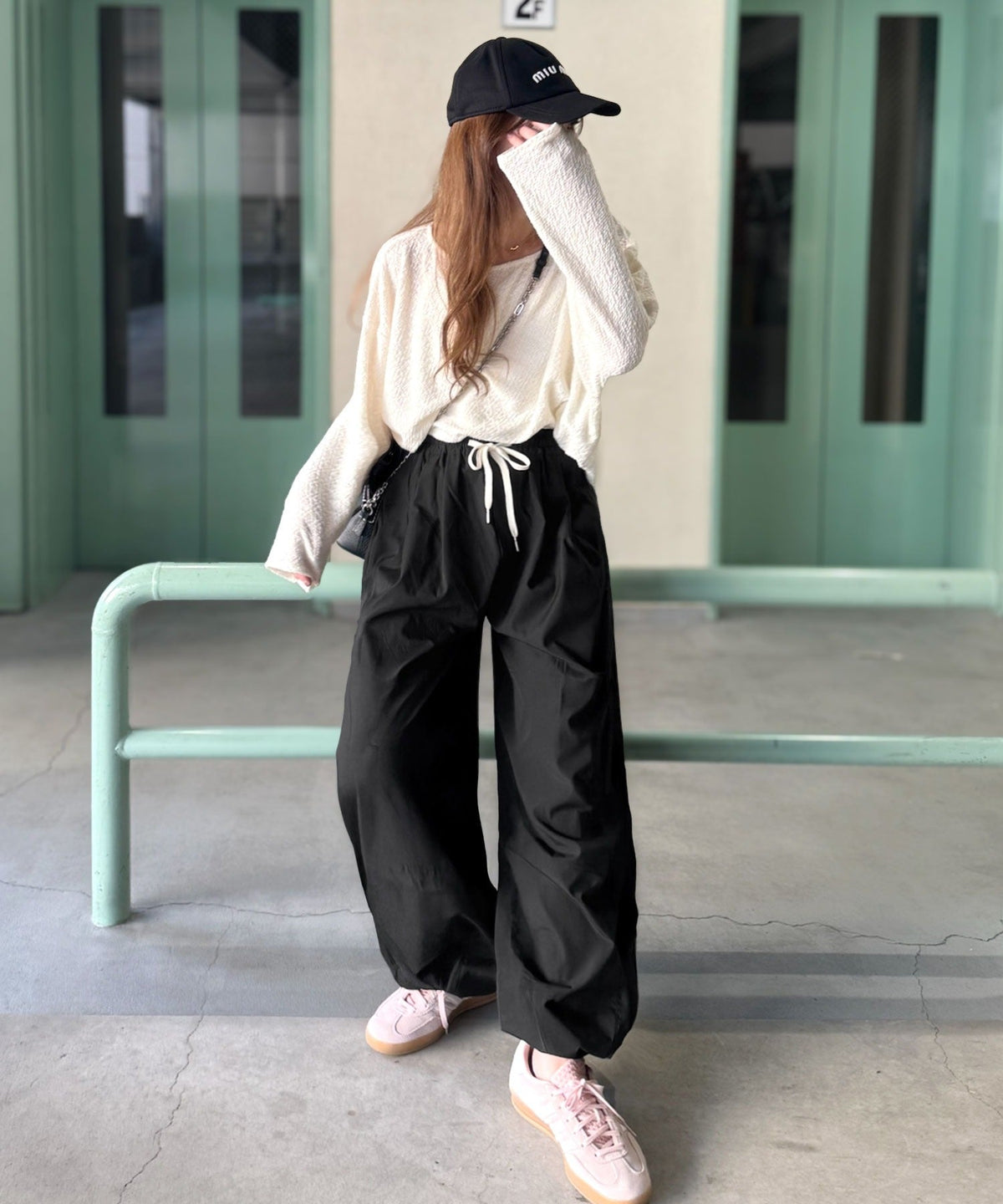 【AYAさんコラボ】タイムレスに愛せる、洗練ワイドシルエット♪ウエストリボン裾ドロストサーカスパンツ ce1015079