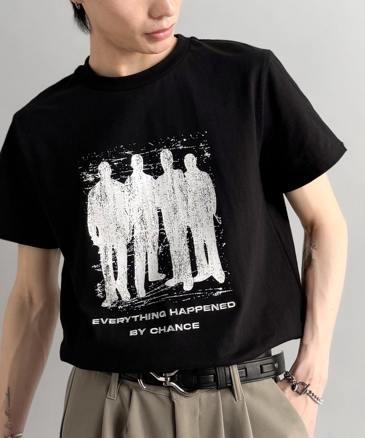 《Haruto×クラシカルエルフコラボ》綿100％メッセージ刺繍入りグラフィックTシャツ（半袖）/Embroidered Message Graphic T-Shirt co1010013