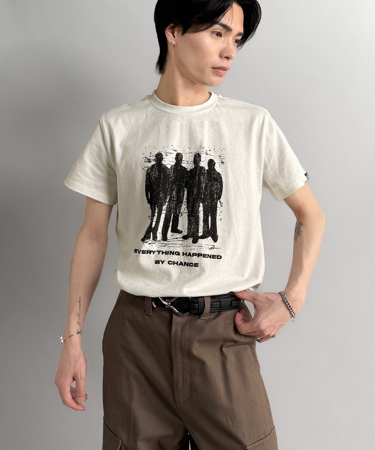 《Haruto×クラシカルエルフコラボ》綿100％メッセージ刺繍入りグラフィックTシャツ（半袖）/Embroidered Message Graphic T-Shirt co1010013