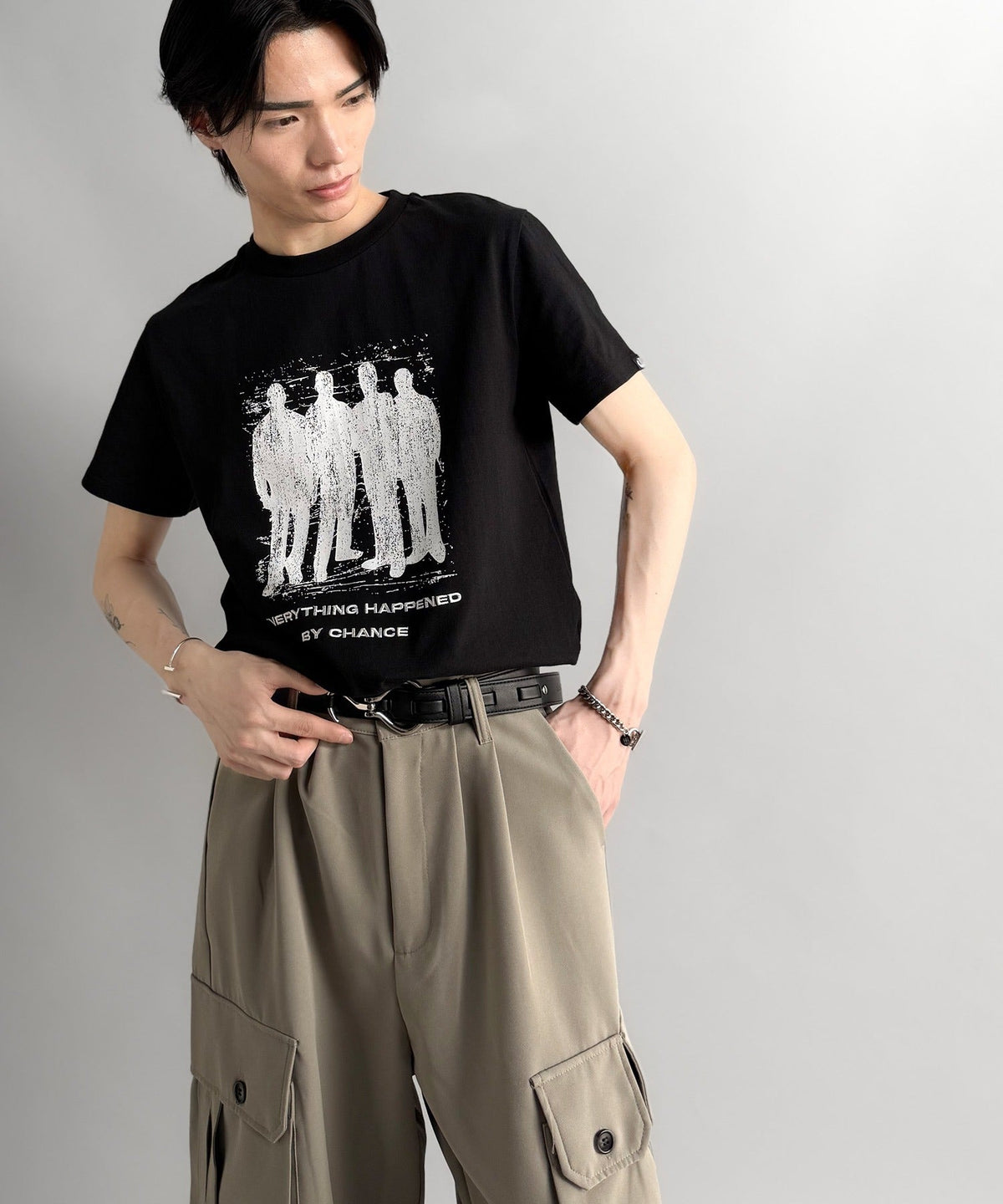 《Haruto×クラシカルエルフコラボ》綿100％メッセージ刺繍入りグラフィックTシャツ（半袖）/Embroidered Message Graphic T-Shirt co1010013