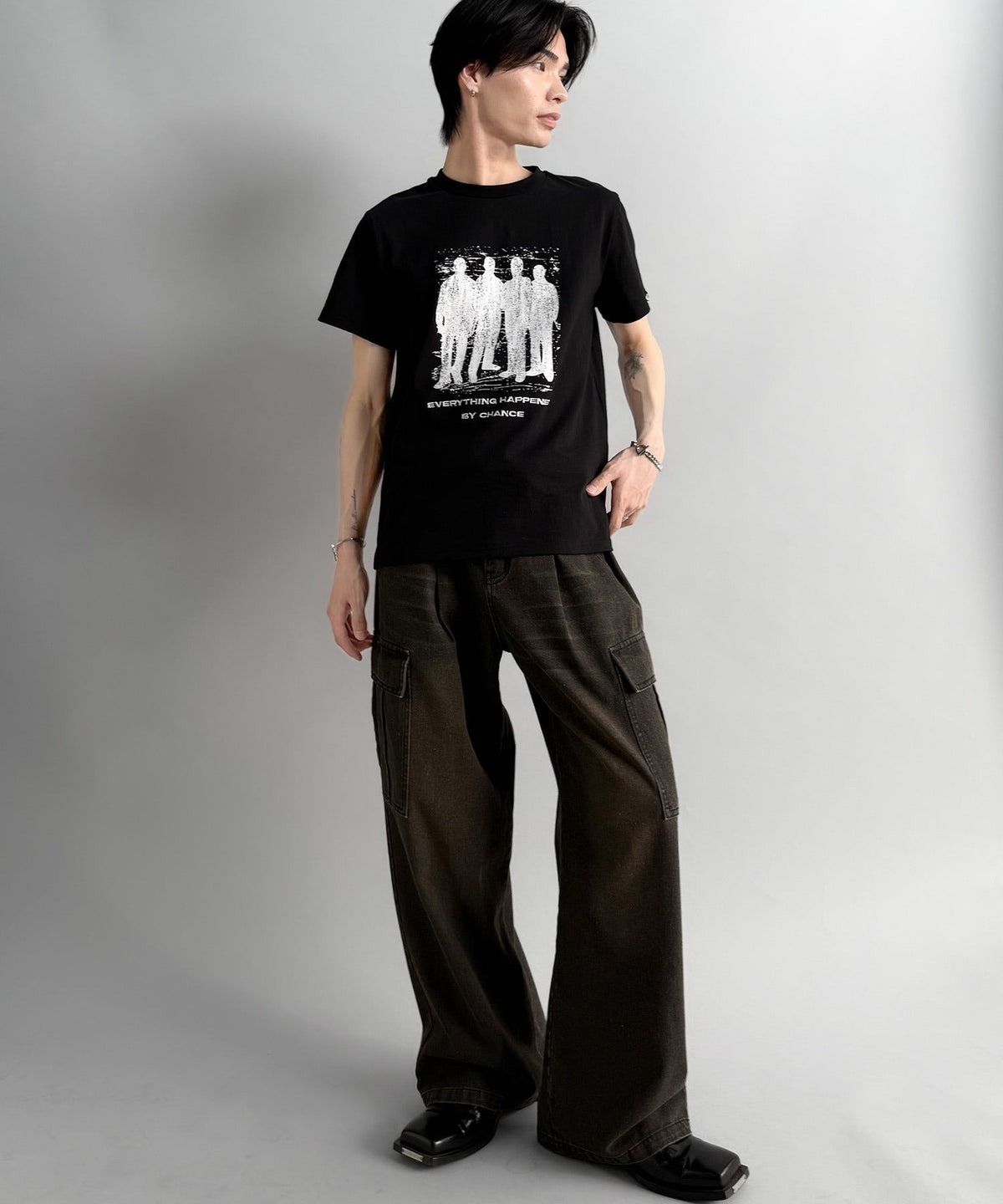 《Haruto×クラシカルエルフコラボ》綿100％メッセージ刺繍入りグラフィックTシャツ（半袖）/Embroidered Message Graphic T-Shirt co1010013