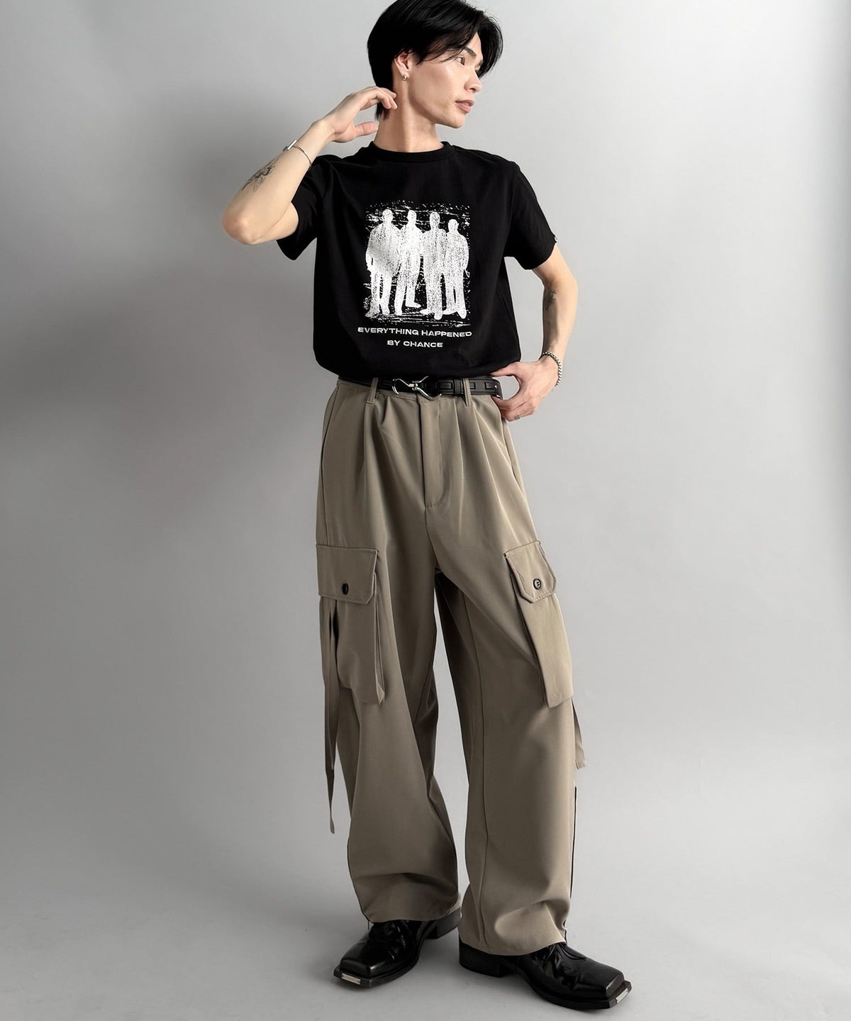 《Haruto×クラシカルエルフコラボ》綿100％メッセージ刺繍入りグラフィックTシャツ（半袖）/Embroidered Message Graphic T-Shirt co1010013