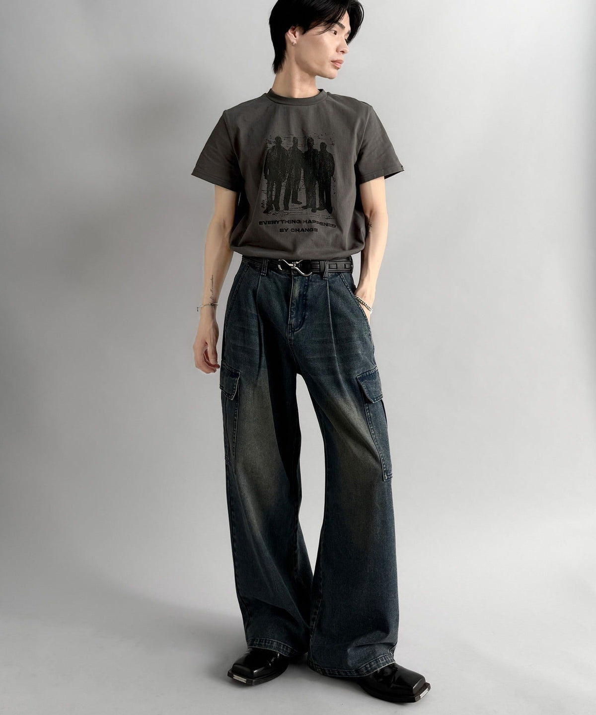 《Haruto×クラシカルエルフコラボ》綿100％メッセージ刺繍入りグラフィックTシャツ（半袖）/Embroidered Message Graphic T-Shirt co1010013