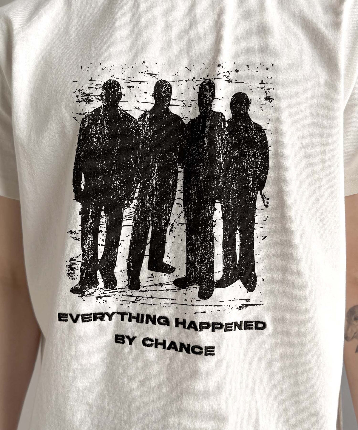 《Haruto×クラシカルエルフコラボ》綿100％メッセージ刺繍入りグラフィックTシャツ（半袖）/Embroidered Message Graphic T-Shirt co1010013