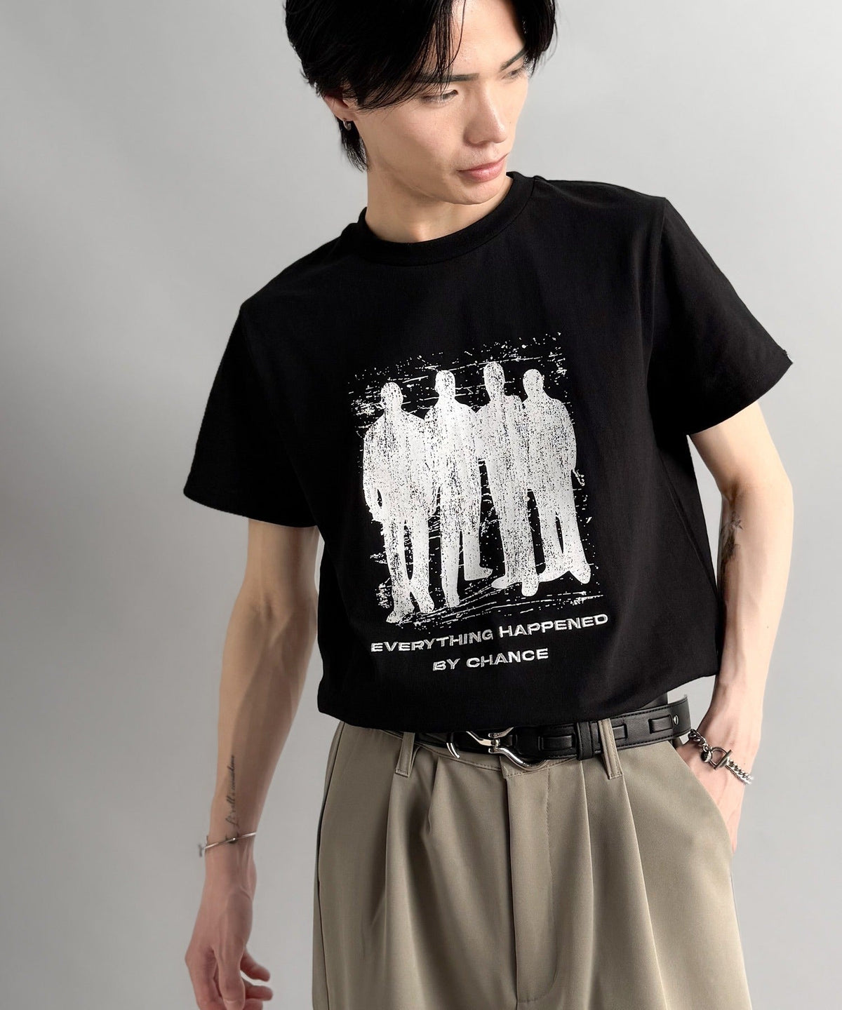 《Haruto×クラシカルエルフコラボ》綿100％メッセージ刺繍入りグラフィックTシャツ（半袖）/Embroidered Message Graphic T-Shirt co1010013