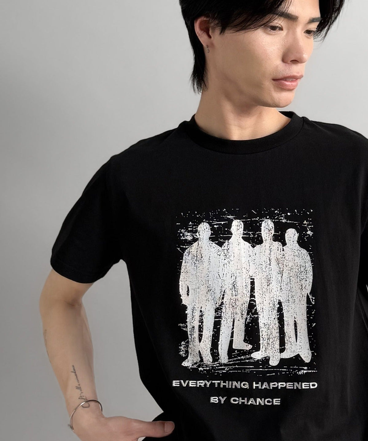 《Haruto×クラシカルエルフコラボ》綿100％メッセージ刺繍入りグラフィックTシャツ（半袖）/Embroidered Message Graphic T-Shirt co1010013