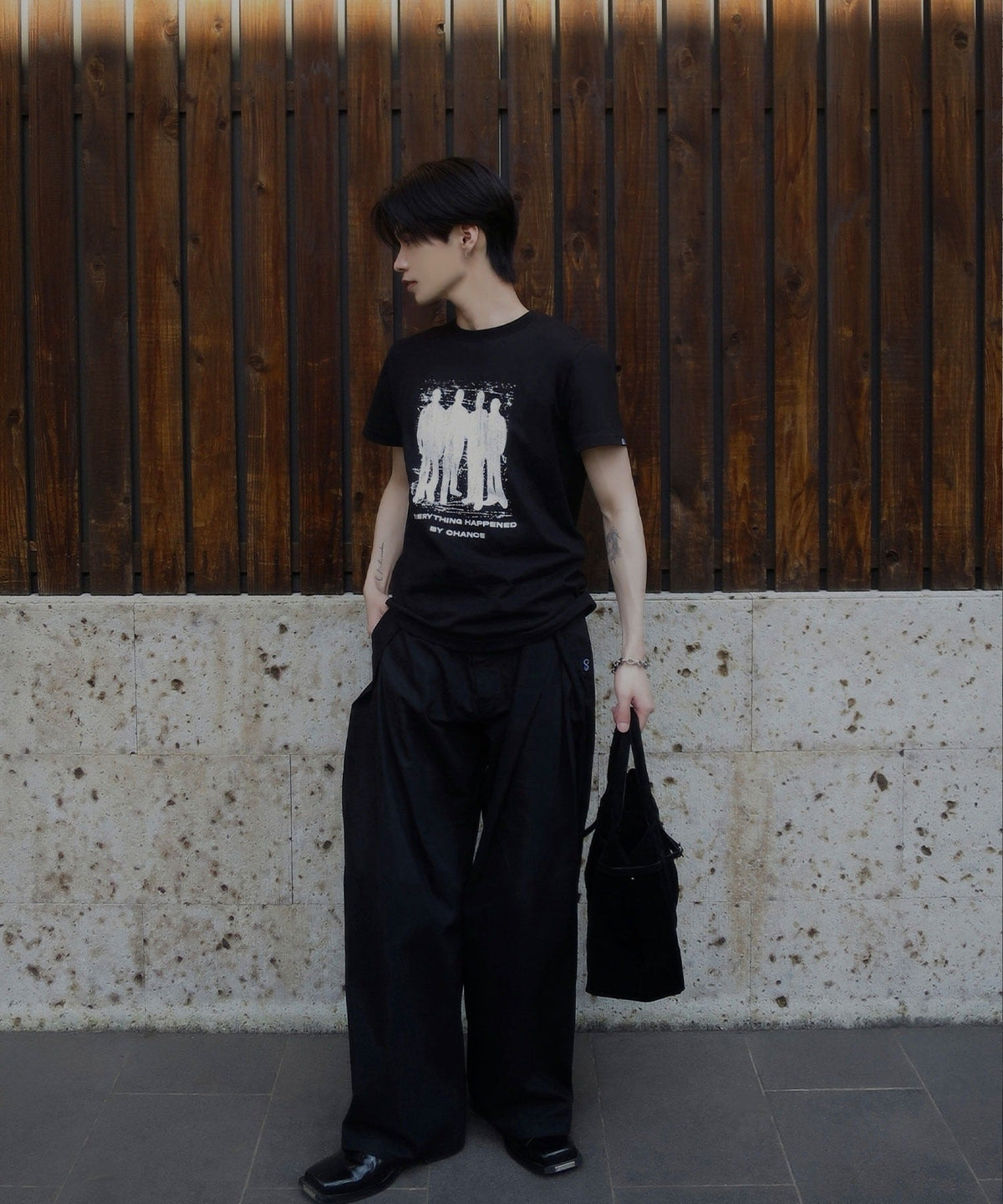 《Haruto×クラシカルエルフコラボ》綿100％メッセージ刺繍入りグラフィックTシャツ（半袖）/Embroidered Message Graphic T-Shirt co1010013