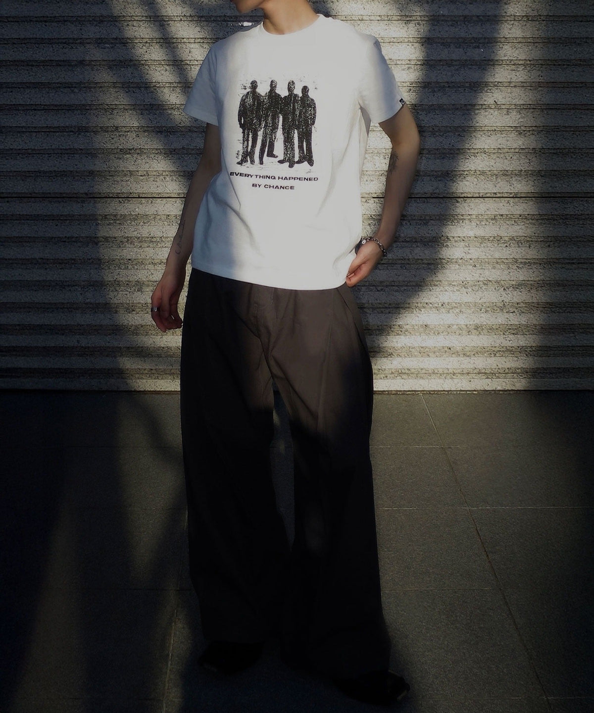 《Haruto×クラシカルエルフコラボ》綿100％メッセージ刺繍入りグラフィックTシャツ（半袖）/Embroidered Message Graphic T-Shirt co1010013