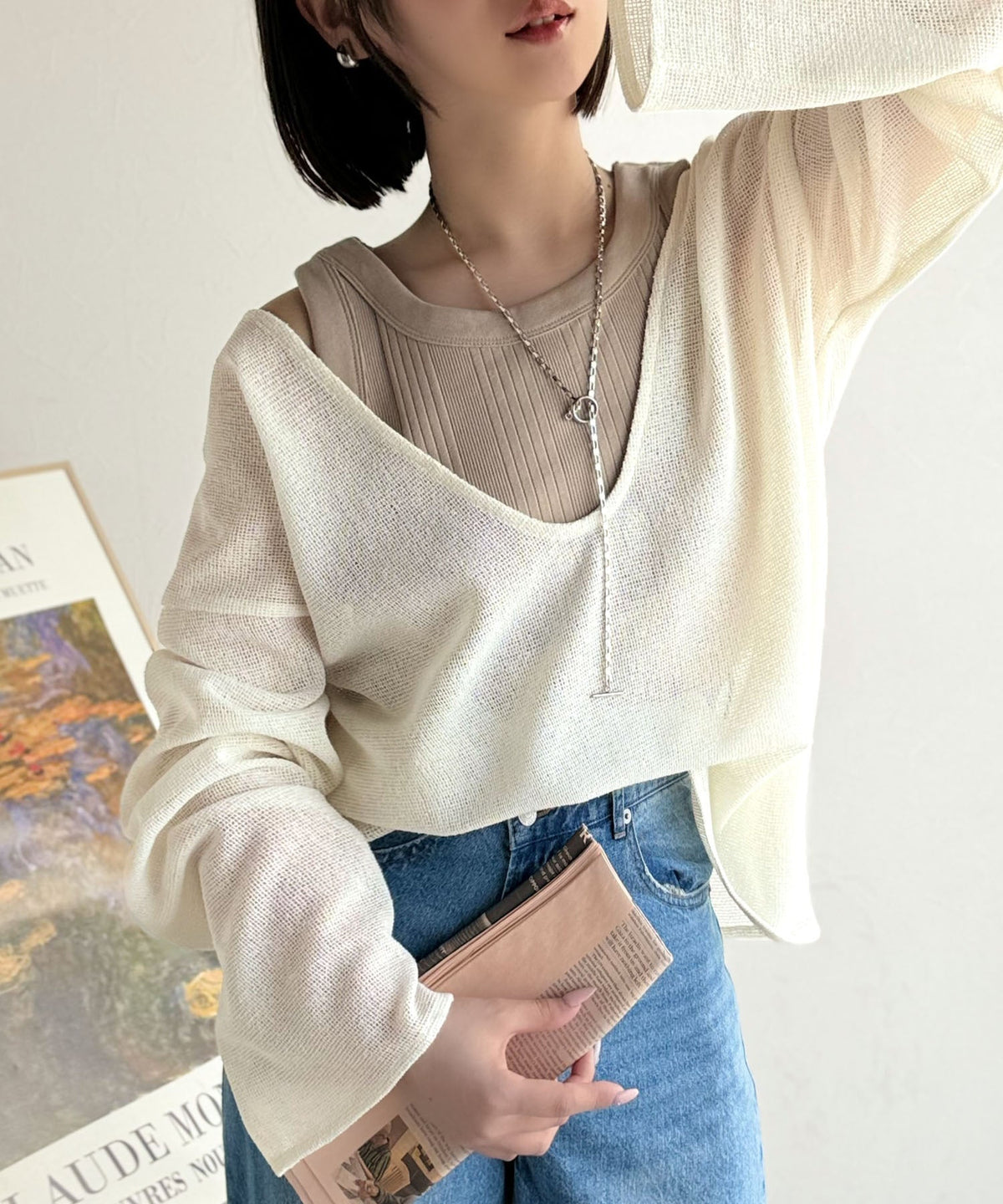 《sayo×クラシカルエルフコラボ》いつもの服に+1。ちょうどいい抜け感を。深Uネックバックベルトメッシュトップス ce1010445