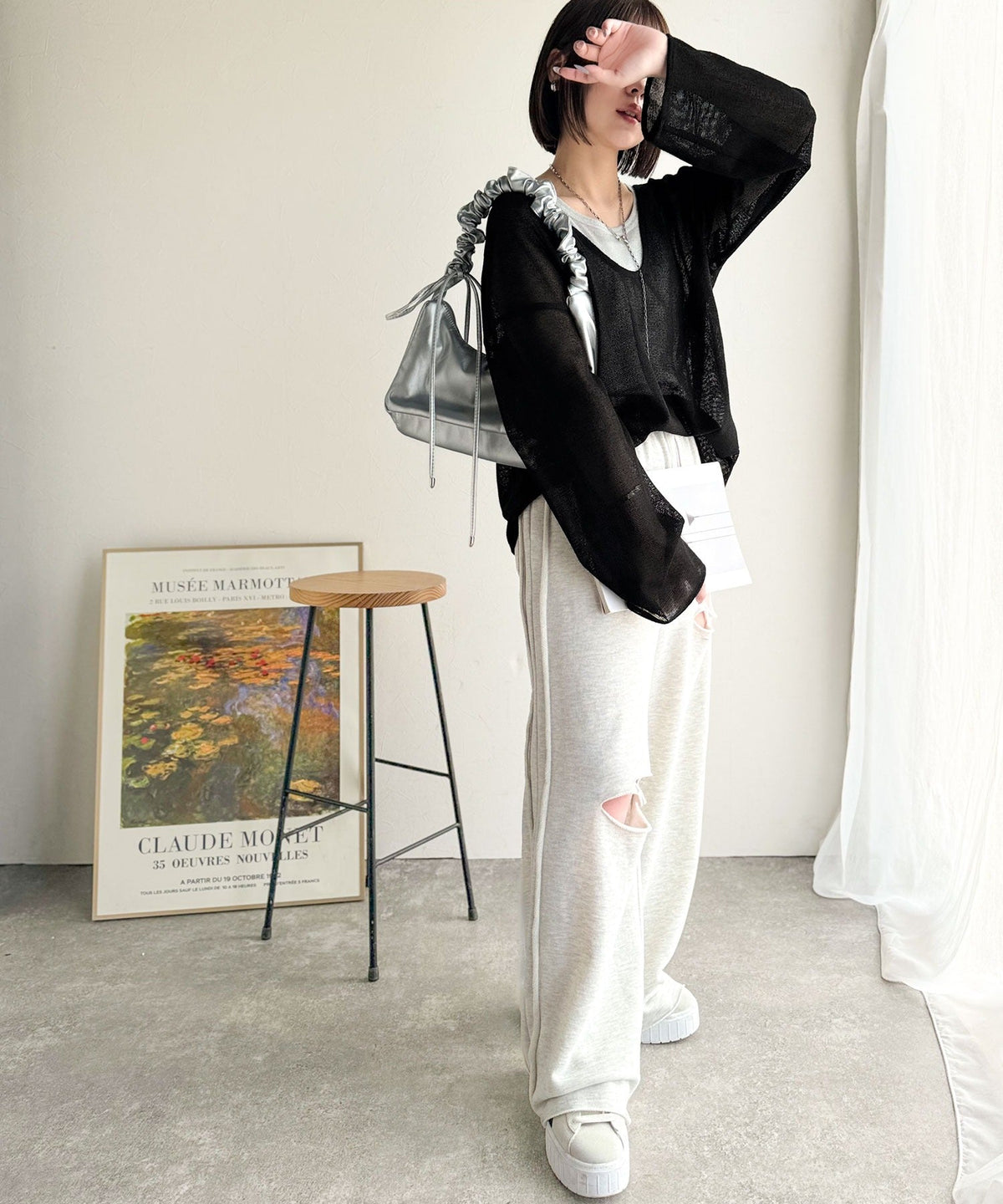 《sayo×クラシカルエルフコラボ》いつもの服に+1。ちょうどいい抜け感を。深Uネックバックベルトメッシュトップス ce1010445
