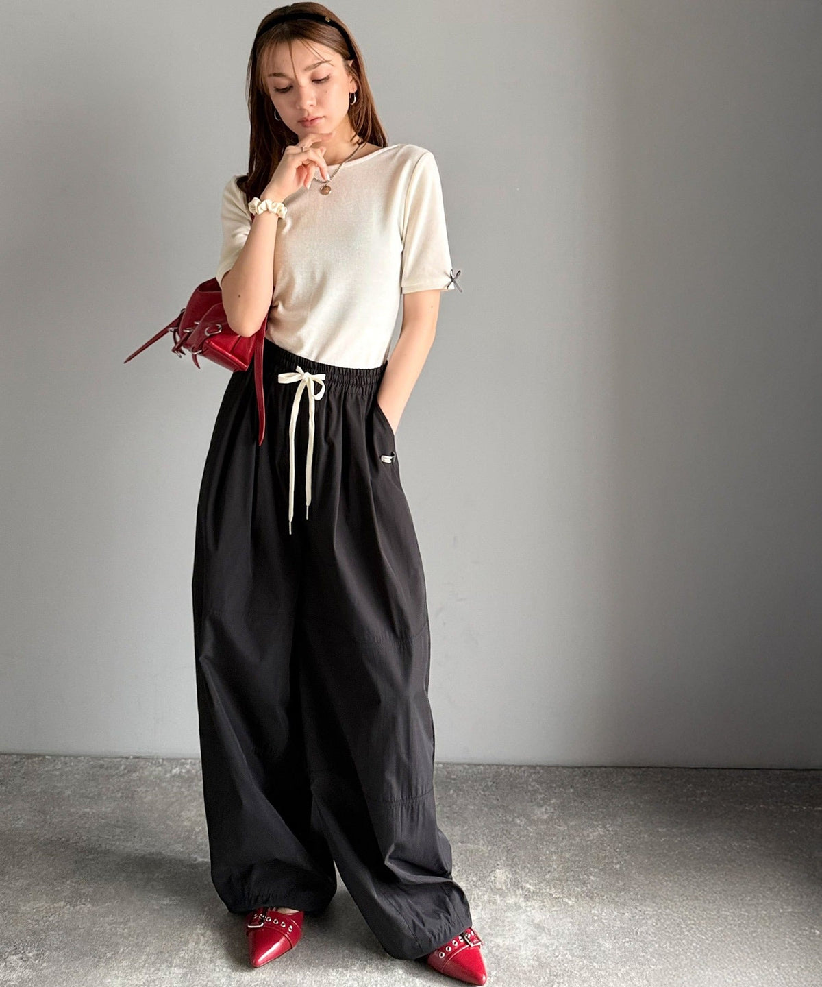 《AYA×クラシカルエルフコラボ》大人可愛いを叶える。前後2way袖リボンバックオープンリブトップス（半袖） ce1010432