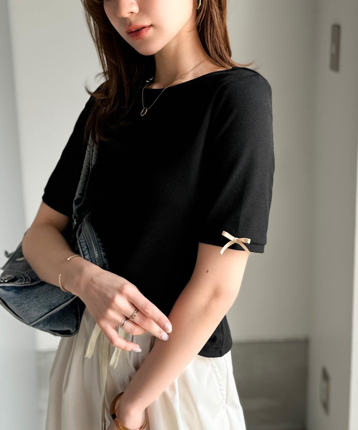 《AYA×クラシカルエルフコラボ》大人可愛いを叶える。前後2way袖リボンバックオープンリブトップス（半袖） ce1010432