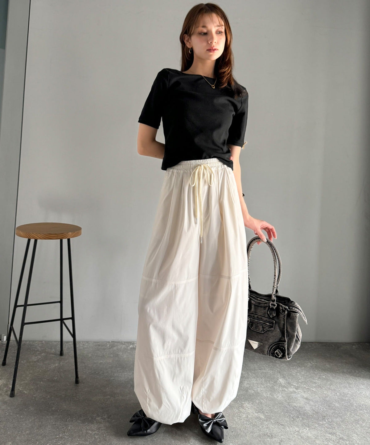 《AYA×クラシカルエルフコラボ》大人可愛いを叶える。前後2way袖リボンバックオープンリブトップス（半袖） ce1010432