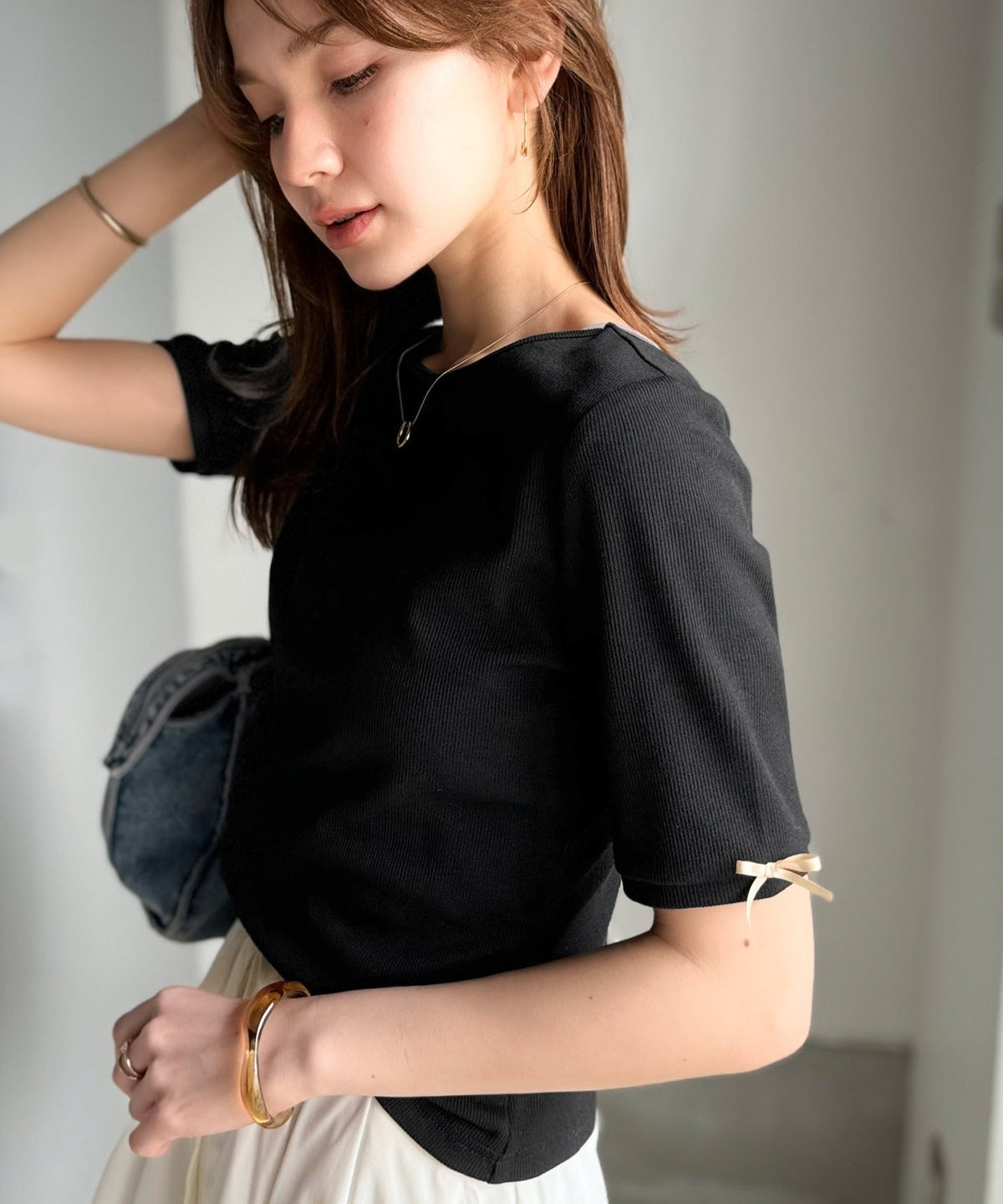 《AYA×クラシカルエルフコラボ》大人可愛いを叶える。前後2way袖リボンバックオープンリブトップス（半袖） ce1010432
