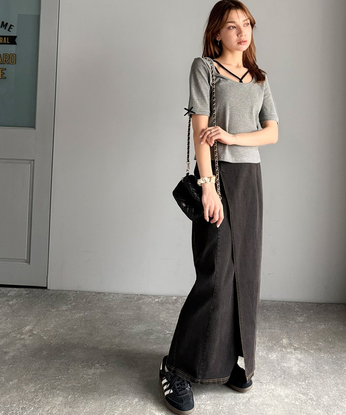《AYA×クラシカルエルフコラボ》大人可愛いを叶える。前後2way袖リボンバックオープンリブトップス（半袖） ce1010432