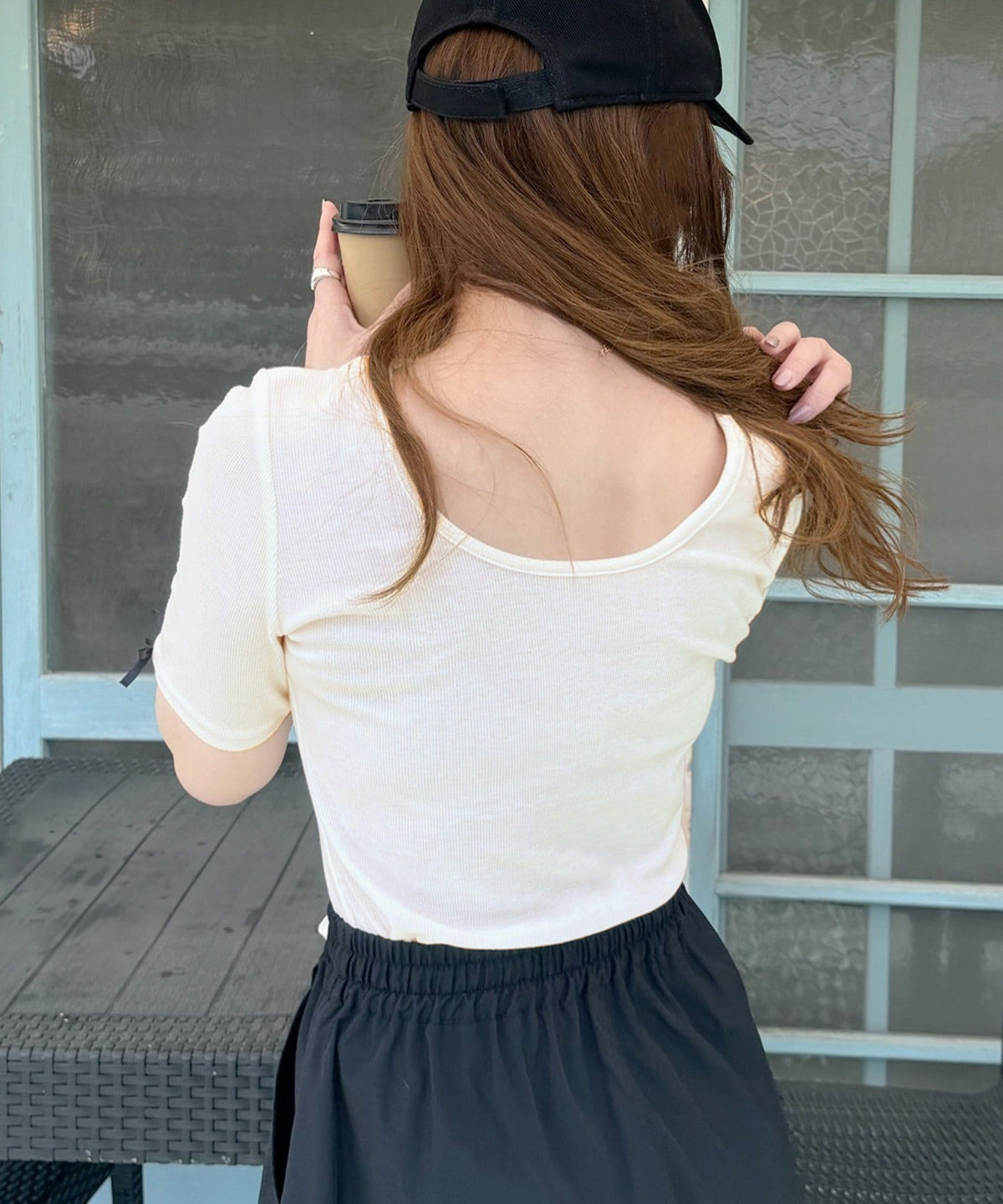 《AYA×クラシカルエルフコラボ》大人可愛いを叶える。前後2way袖リボンバックオープンリブトップス（半袖） ce1010432