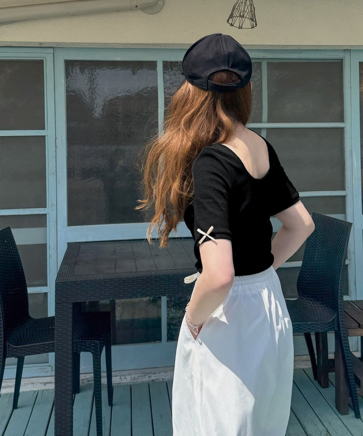 《AYA×クラシカルエルフコラボ》大人可愛いを叶える。前後2way袖リボンバックオープンリブトップス（半袖） ce1010432