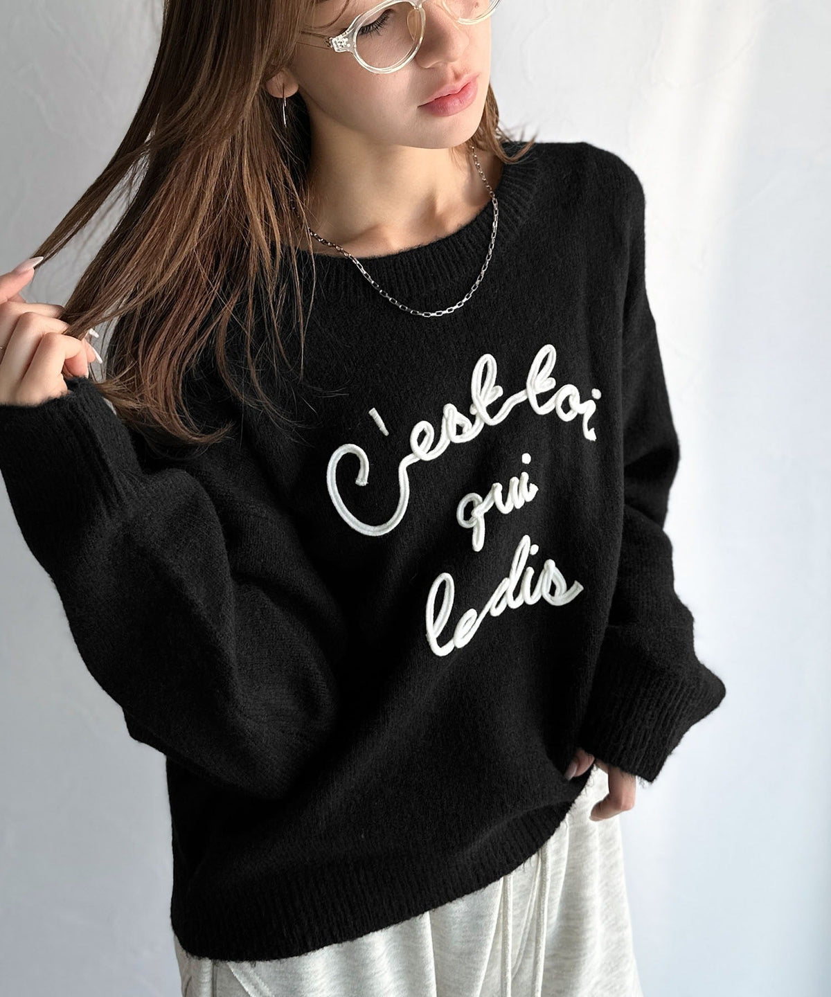 【mily bilet】おしゃれ女子の今シーズンイチ押し♪カラーコード刺繍ミックスニットプルオーバー mi1329045