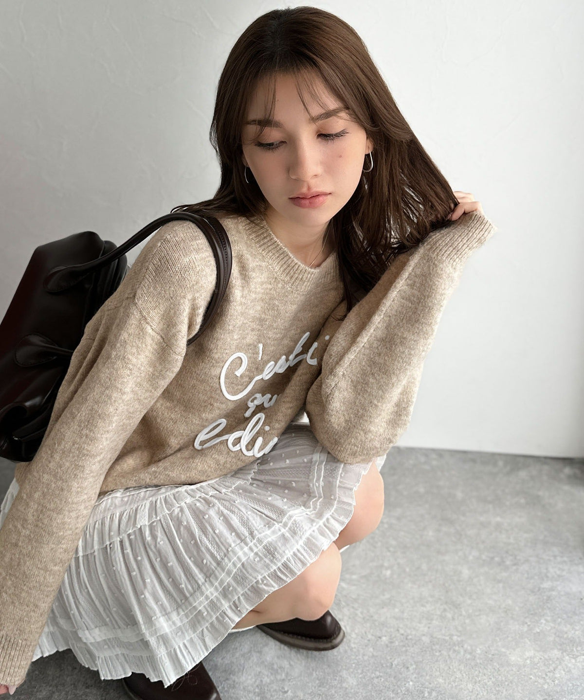 【mily bilet】おしゃれ女子の今シーズンイチ押し♪カラーコード刺繍ミックスニットプルオーバー mi1329045
