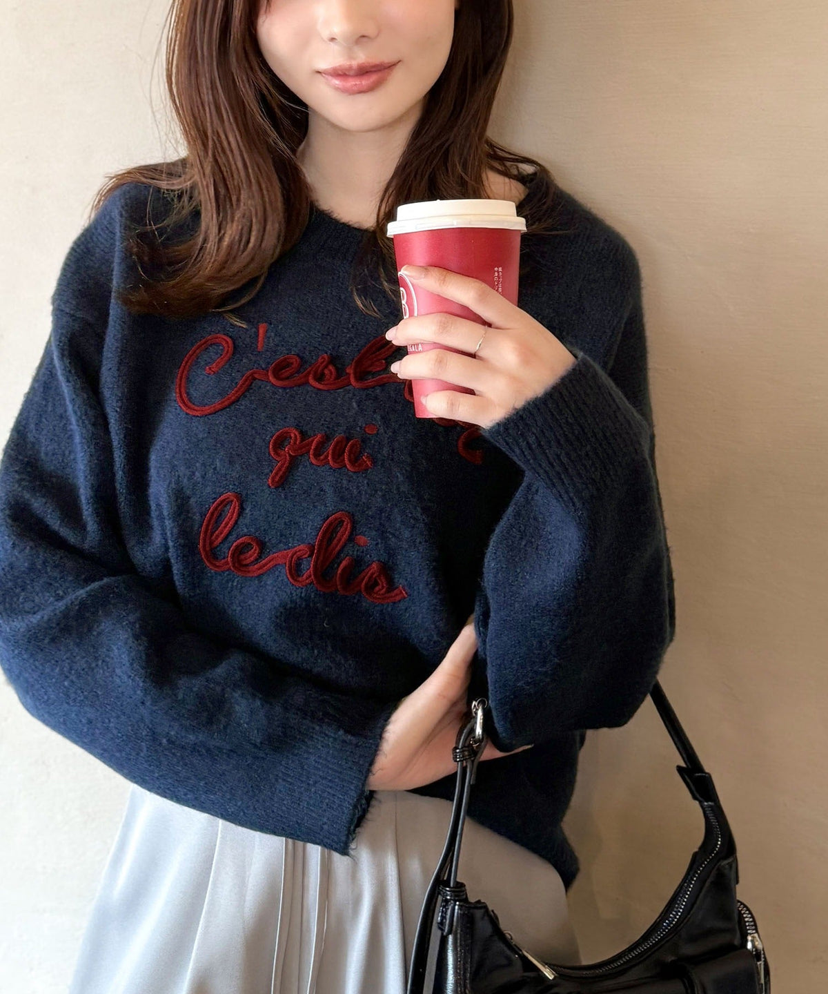 【mily bilet】おしゃれ女子の今シーズンイチ押し♪カラーコード刺繍ミックスニットプルオーバー mi1329045
