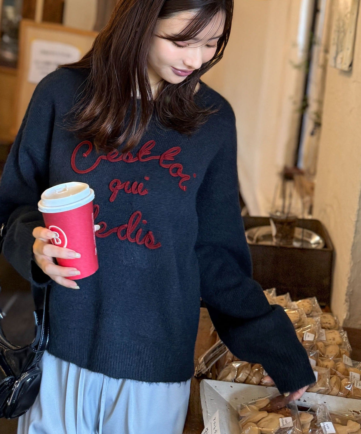 【mily bilet】おしゃれ女子の今シーズンイチ押し♪カラーコード刺繍ミックスニットプルオーバー mi1329045